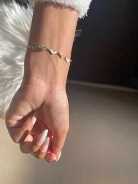 Gold Heart Link Bracelet